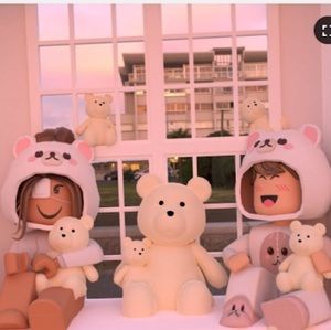 Meet your Posher, Chloe